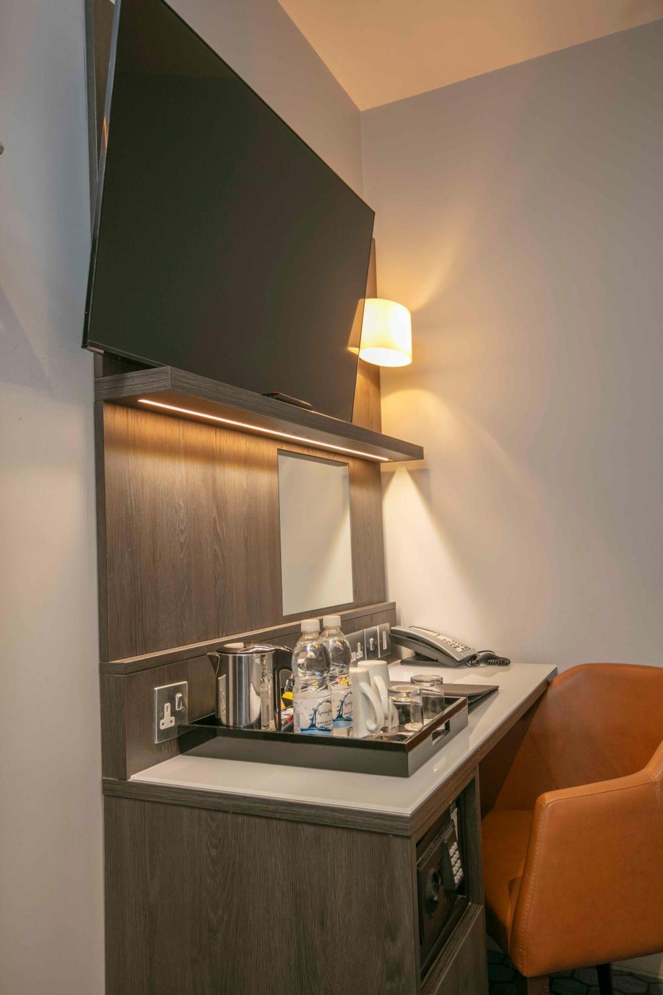 Best Western Plus Vauxhall Hotel Londen Buitenkant foto