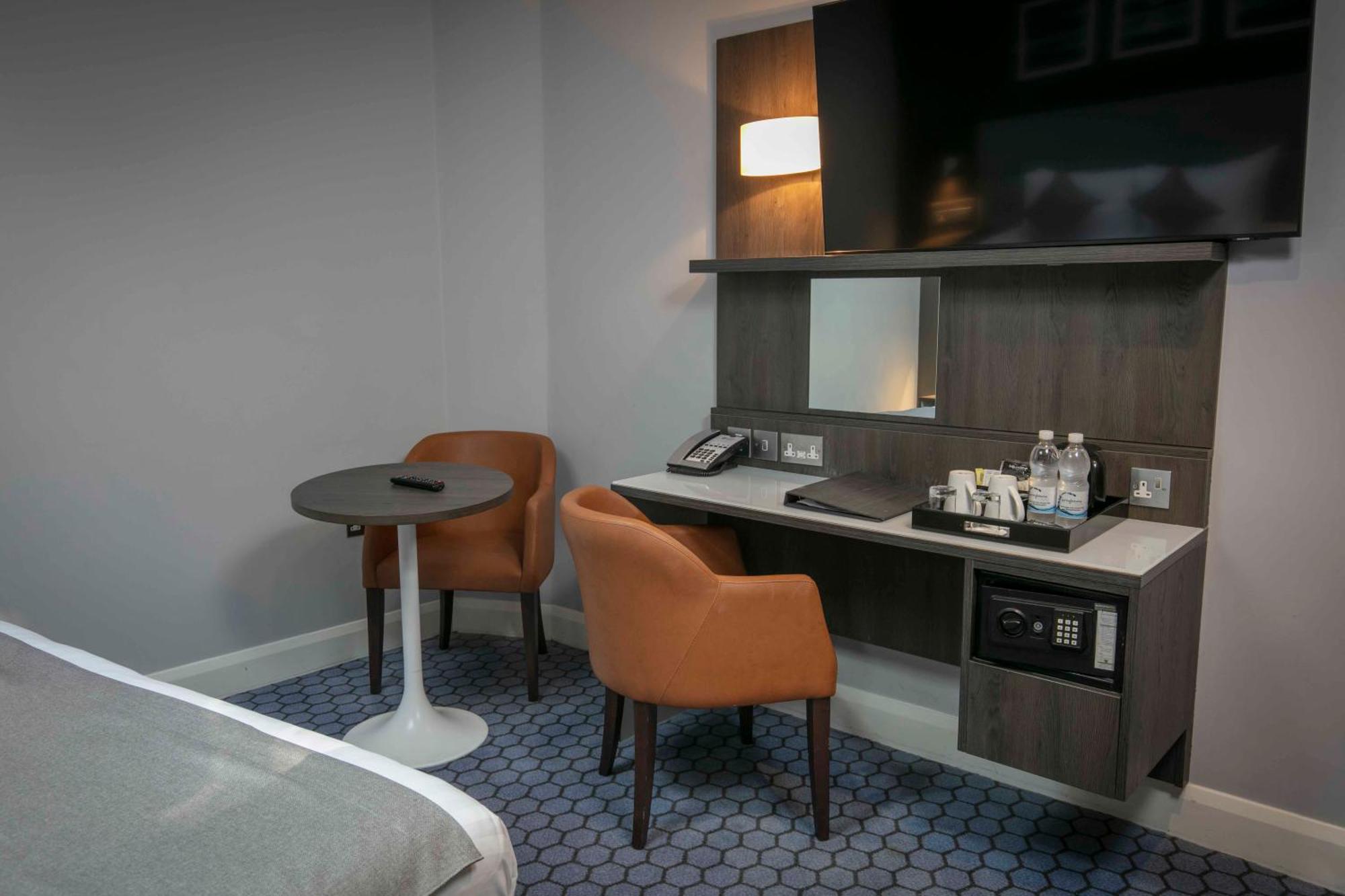 Best Western Plus Vauxhall Hotel Londen Buitenkant foto