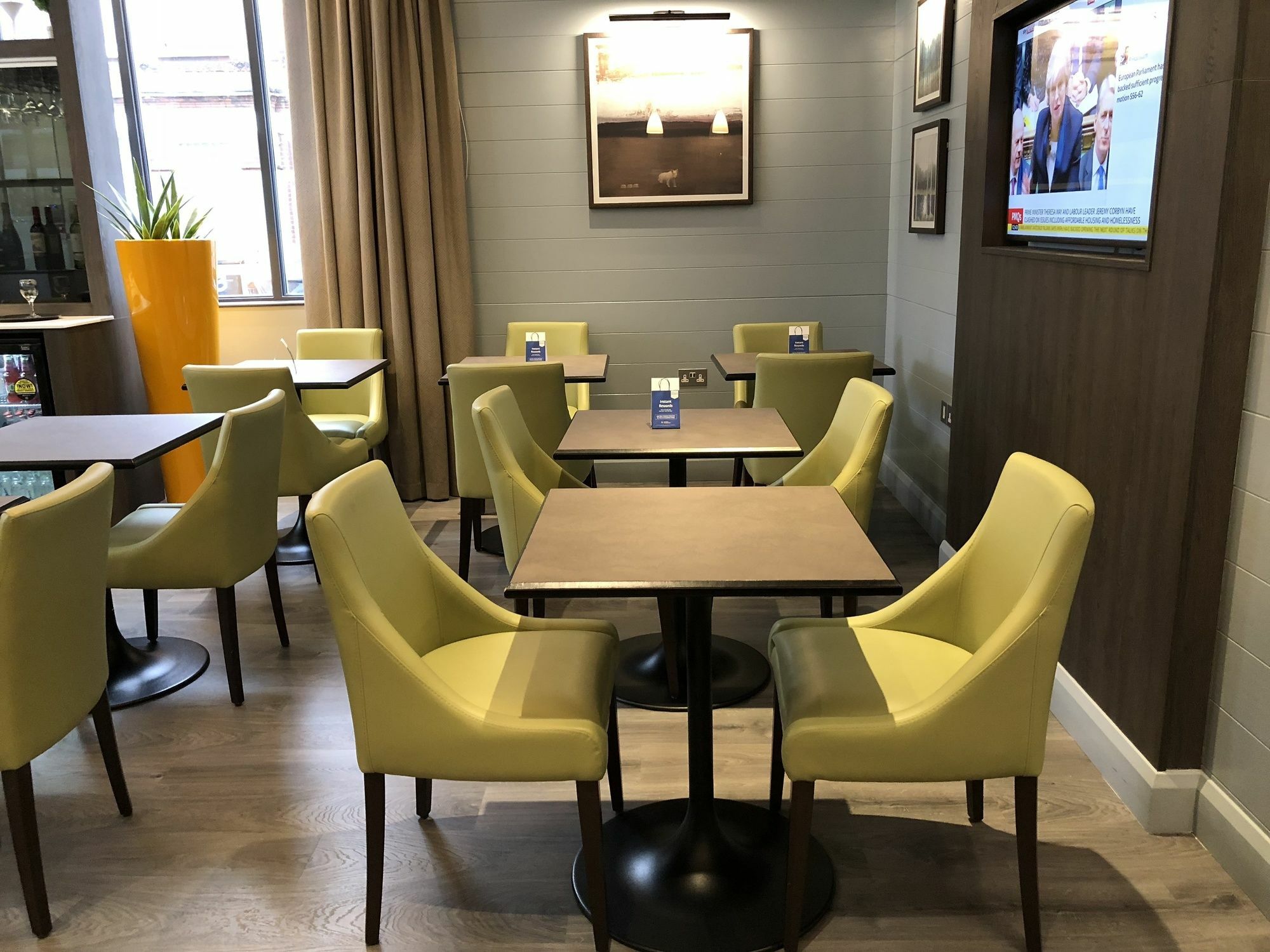 Best Western Plus Vauxhall Hotel Londen Buitenkant foto